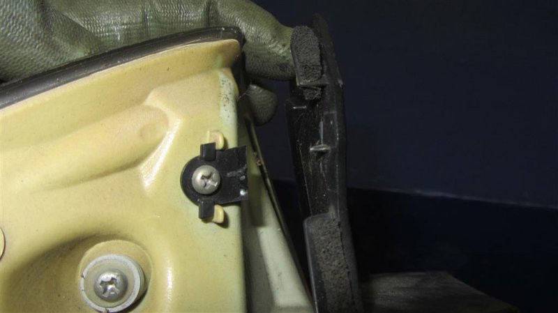 Фонарь наружный задний правый M35/M45 04-10