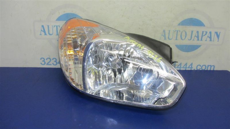 Фара передняя правая HYUNDAI ACCENT MC 06-10 2006 Седан 1.6 92102-1E011 Б/У
