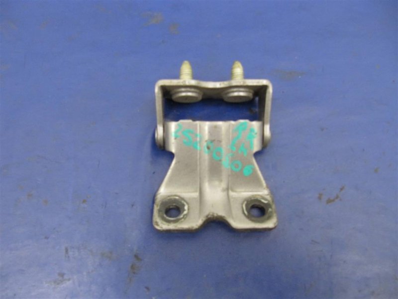 Петля крышки багажника левая SUBARU TRIBECA B10 07-13 2007 Внедорожник 3.6 60870AG00A9P Б/У