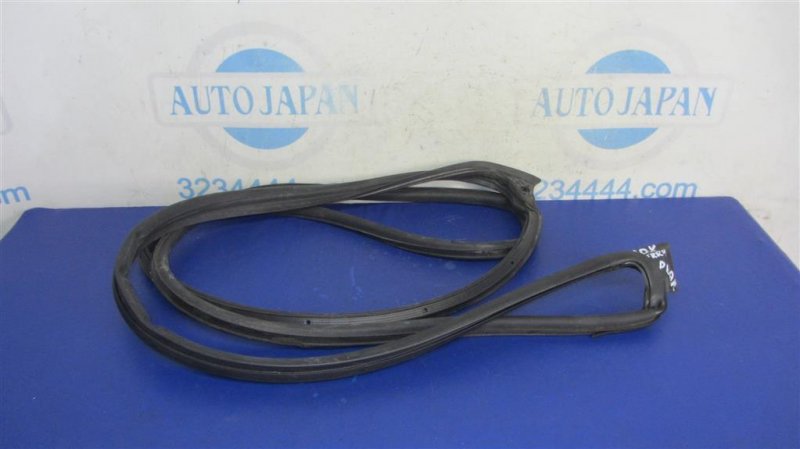 Уплотнитель двери передний правый ACURA RDX 12-19 72310-TX4-A01 Б/У