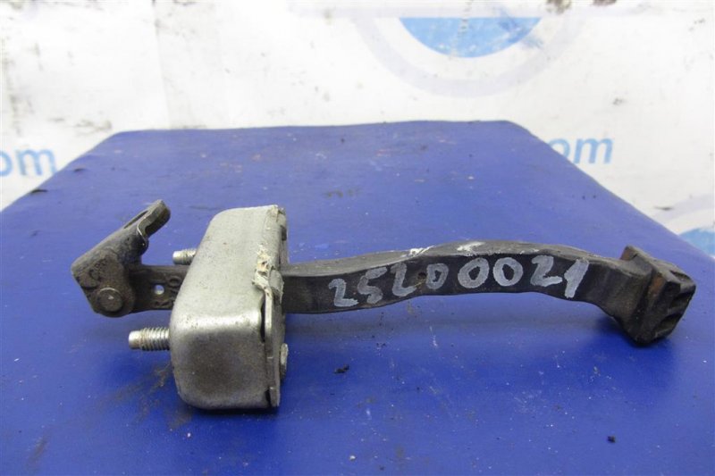 Ограничитель двери задний левый TOYOTA AVALON 05-12 2007 GSX30 3.5 2GR-FE 68640-AC021 Б/У