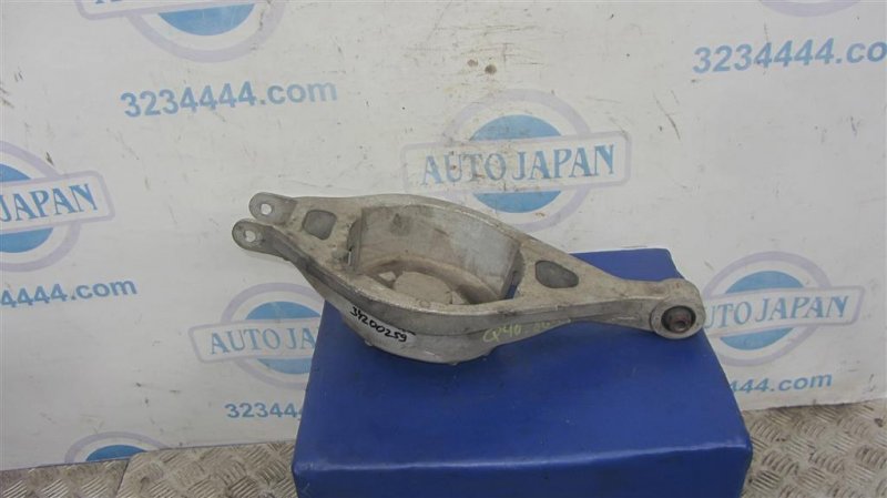 Рычаг задней подвески поперечный нижний задний левый INFINITI G25/G35/G37/Q40 06-14 Седан 3.7 VQ37VHR