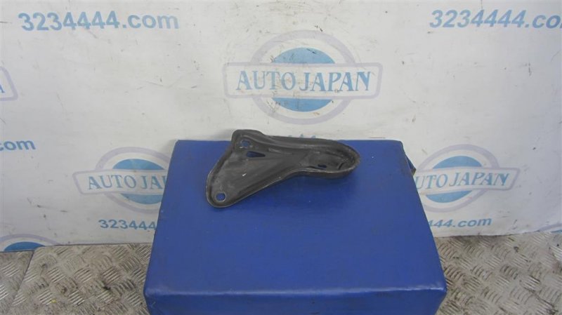 Крепление балки подвески заднее правое TOYOTA CAMRY 50 12-15 ASV50 2.5 2ARFE Крепление балки подвески заднее правое TOYOTA CAMRY 50 12-15 ASV50 2.5 2ARFE