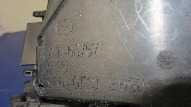 Блок предохранителей моторный отсек CX-7 06-12 2007 Внедорожник 2.3 Блок предохранителей моторный отсек CX-7 06-12 2007 Внедорожник 2.3