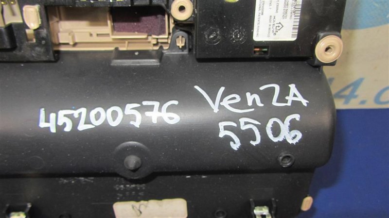 Плафон салона передний VENZA 09-16 2009 AGV10 2.7 1ARFE
