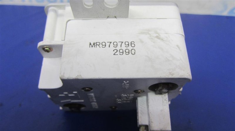 Часы OUTLANDER 03-07 2003 Внедорожник 2.4