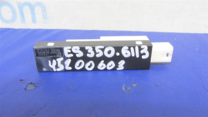 Антенна ES350 06-12 2006 Седан 3.5