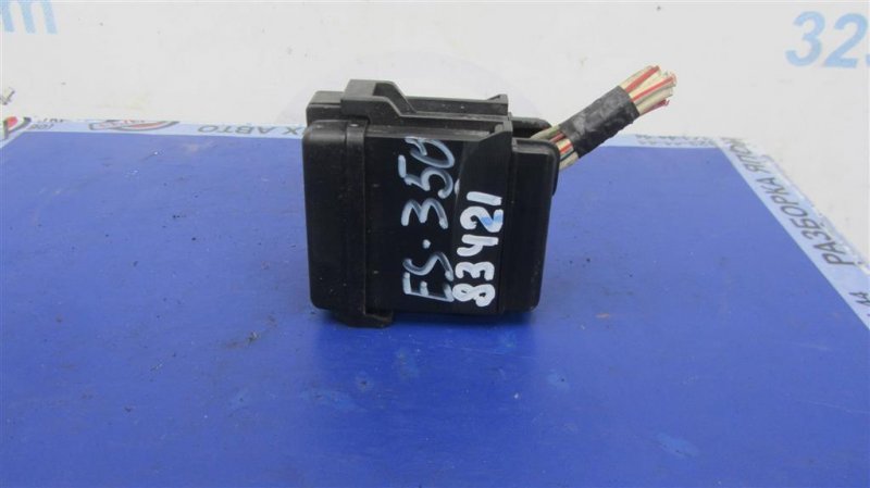 Запчасть реле LEXUS ES350 06-12 Б/У Реле LEXUS ES350 06-12 Б/У