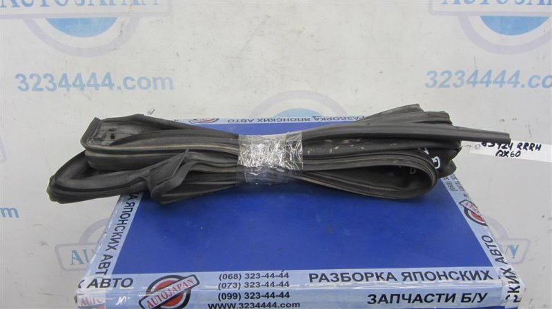 Уплотнитель двери INFINITI QX60/JX35 12-20 82830-3JA0C Б/У
