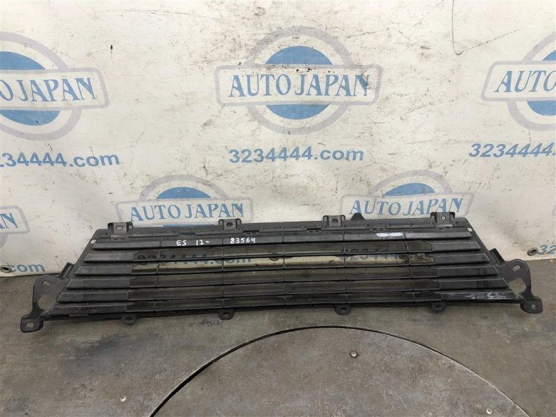 Решетка переднего бампера ES350 12-18