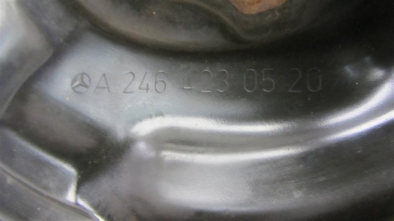 Цапфа задняя правая QX30 16-20 2016 Внедорожник 2.0 20PET