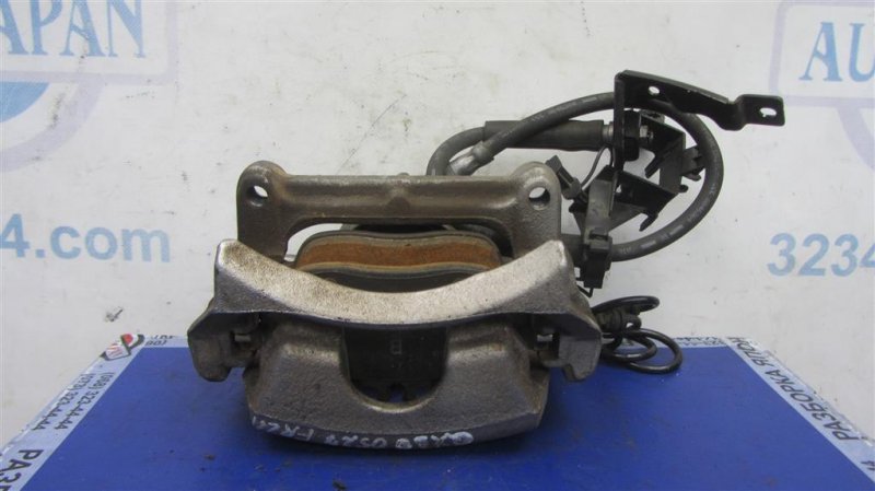 Суппорт тормозной передний левый QX30 16-20 2016 Внедорожник 2.0 20PET