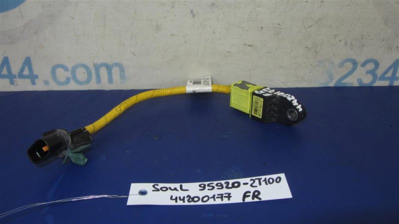 Запчасть датчик удара KIA SOUL PS 13-19 95920-2T100 Б/У Датчик удара KIA SOUL PS 13-19 95920-2T100 Б/У