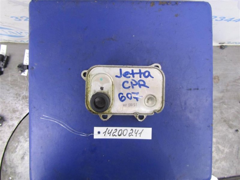 Теплообменник двигателя VOLKSWAGEN JETTA USA 10-17 2014 162 1.8 CPRA 06K 117 021 K Б/У