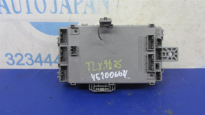 Блок предохранителей салон ACURA TLX 14-17 Седан 3.5