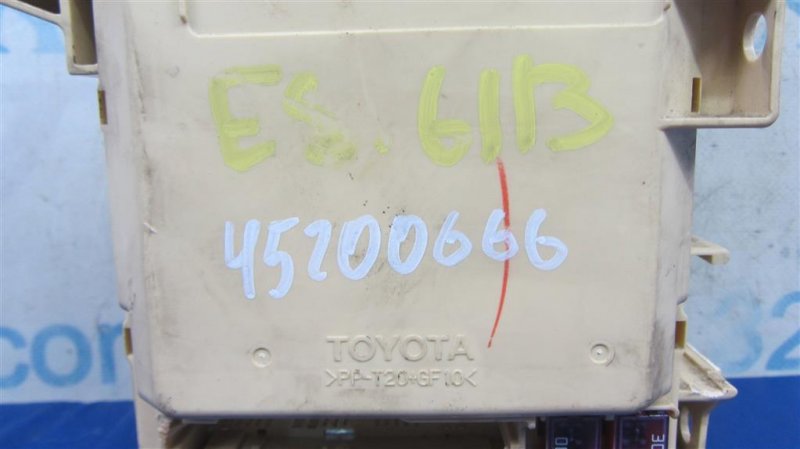 Блок предохранителей салон LEXUS ES350 06-12 Седан 3.5