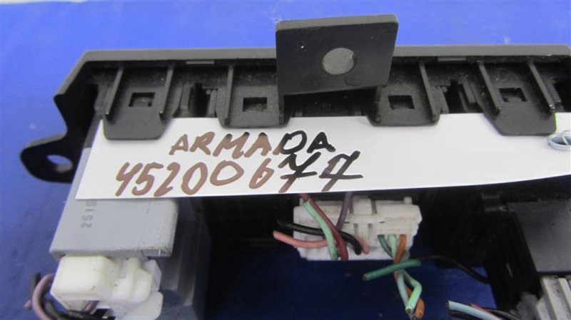 Блок кнопок торпедо QX56 / TITAN / ARMADA 04-16