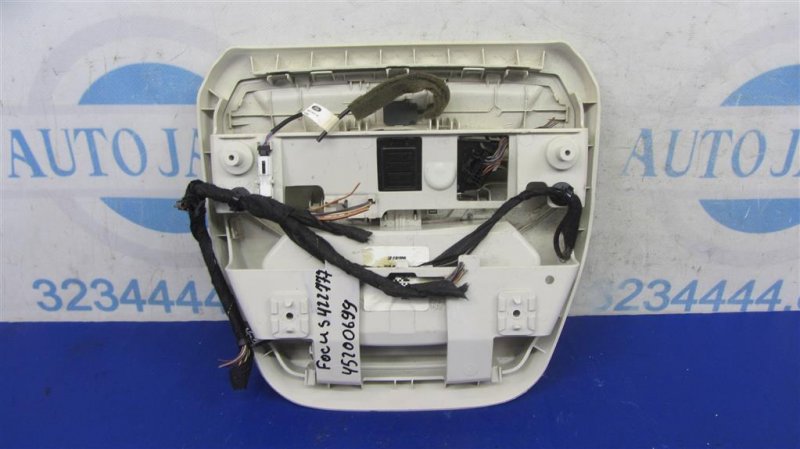 Плафон салона FORD FOCUS 10-18 Хетчбек 2.0 Плафон салона FORD FOCUS 10-18 Хетчбек 2.0