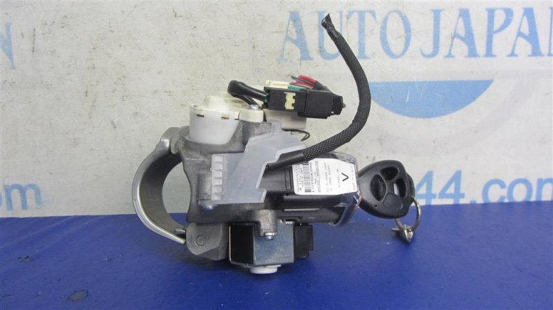 Замок зажигания TOYOTA VENZA 09-16 AGV10 2.7 1ARFE