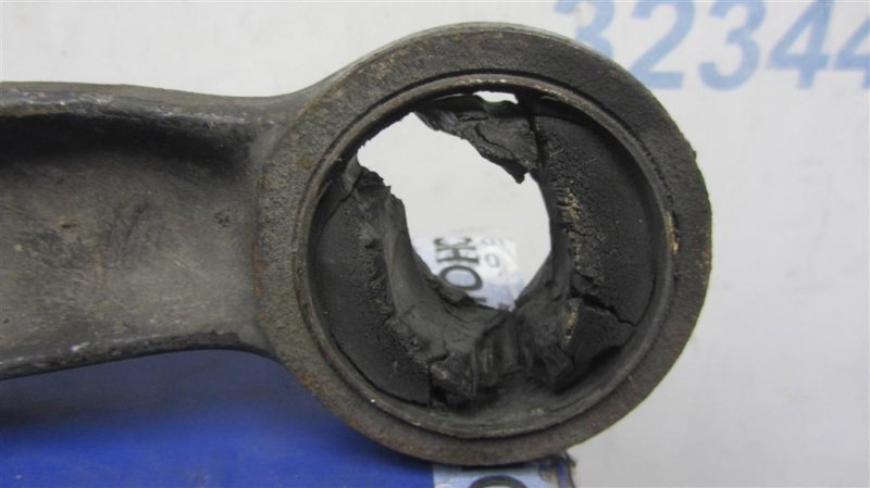 Рычаг передней подвески нижний передний правый CAMRY 10 92-96 Рычаг передней подвески нижний передний правый CAMRY 10 92-96