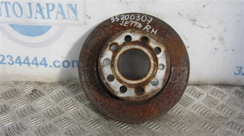 Тормозной диск задний VOLKSWAGEN JETTA USA 10-17 2014 162 1.8 CPRA 5C0 615 601 A Б/У