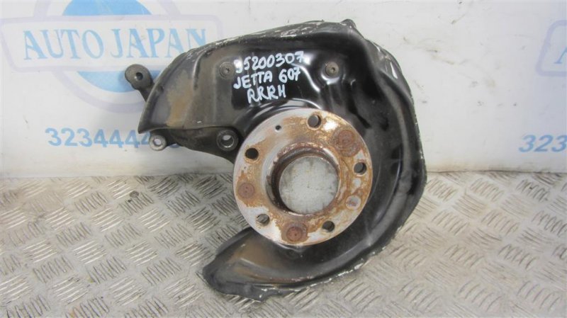 Запчасть ступица задняя правая VOLKSWAGEN JETTA USA 10-17 2014 162 1.8 CPRA 1T0 598 611 B Б/У Ступица задняя правая VOLKSWAGEN JETTA USA 10-17 2014 162 1.8 CPRA 1T0 598 611 B Б/У