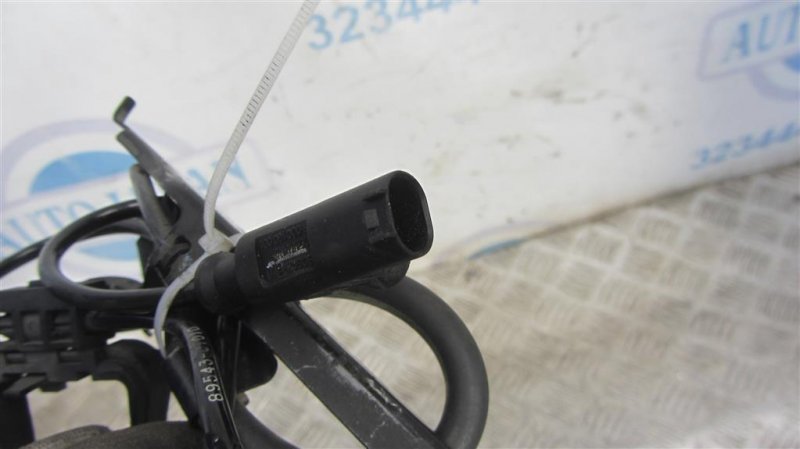 Датчик ABS передний левый VENZA 09-16 2009 AGV10 2.7 1ARFE