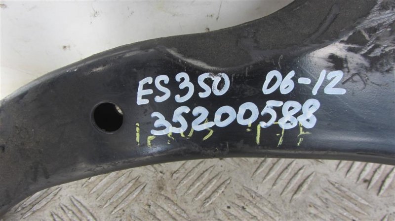 Рычаг передней подвески нижний передний правый ES350 06-12 2009 Седан 3.5