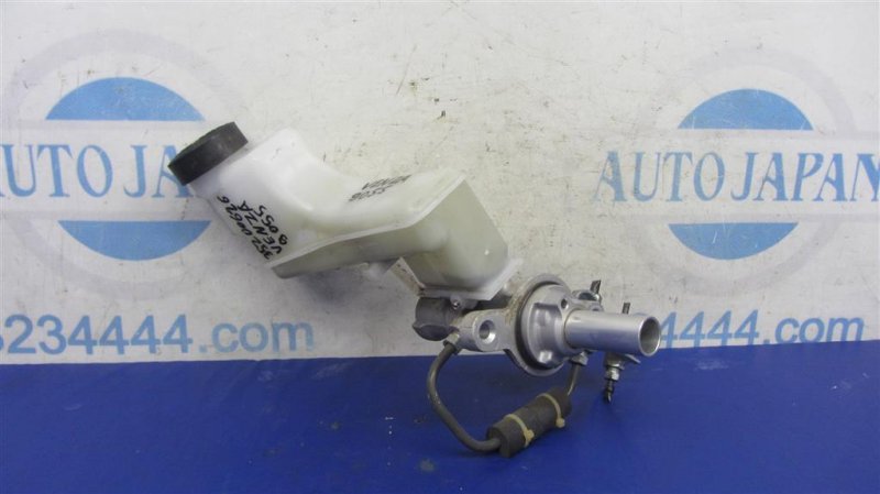 Главный тормозной цилиндр TOYOTA VENZA 09-16 2009 AGV10 2.7 1ARFE 47201-0T010 Б/У