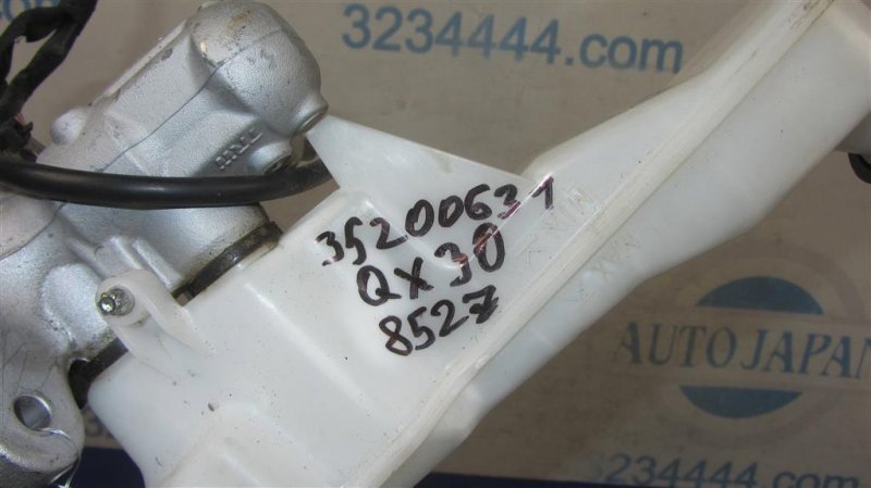 Главный тормозной цилиндр QX30 16-20 2016 Внедорожник 2.0 20PET Главный тормозной цилиндр QX30 16-20 2016 Внедорожник 2.0 20PET