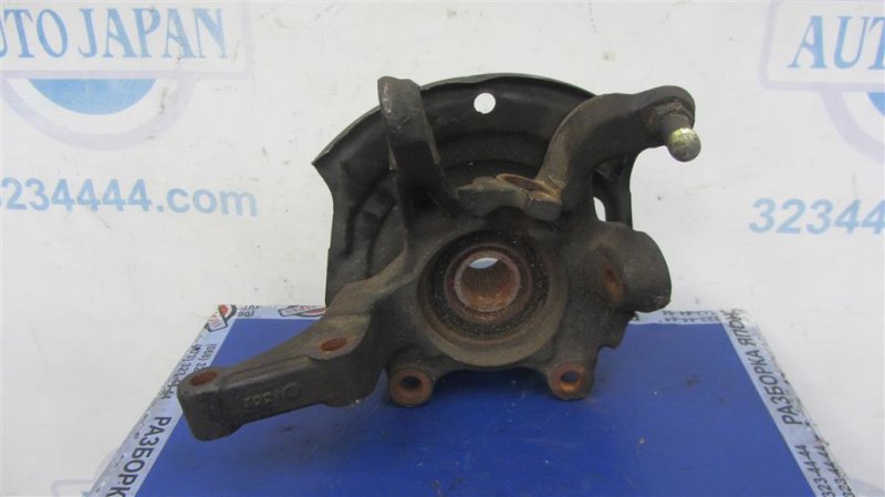 Кулак поворотный передний правый NISSAN X-TRAIL T30 01-07 40014-8H300 Б/У