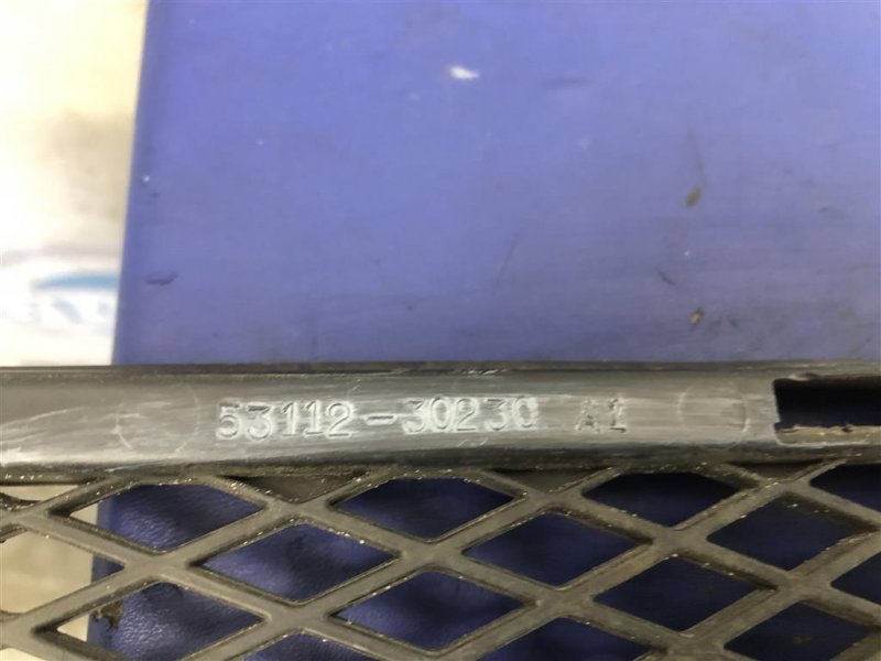 Решетка переднего бампера LEXUS GS350 GS300 05-11