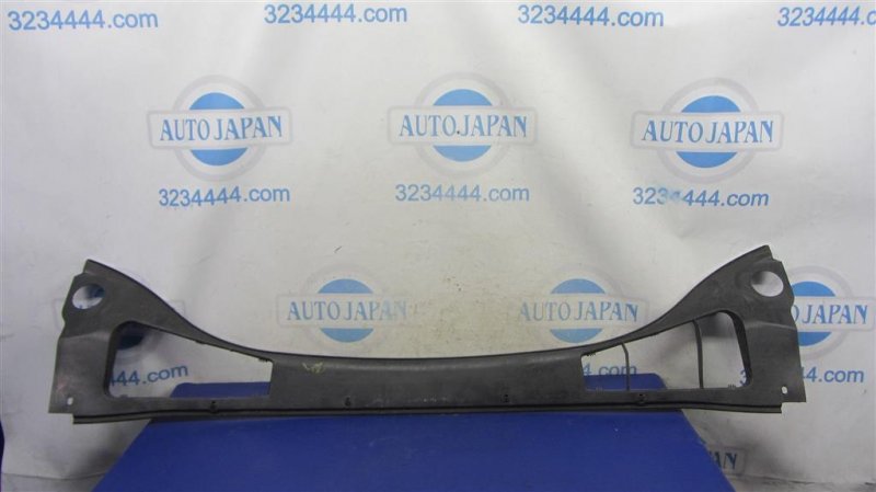 Пластик под лобовое стекло / Жабо FOCUS 10-18 2014 Хетчбек 2.0