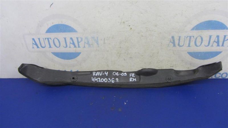 Запчасть пыльник крыла передний правый TOYOTA RAV4 05-12 53827-42040 Б/У Пыльник крыла передний правый TOYOTA RAV4 05-12 53827-42040 Б/У