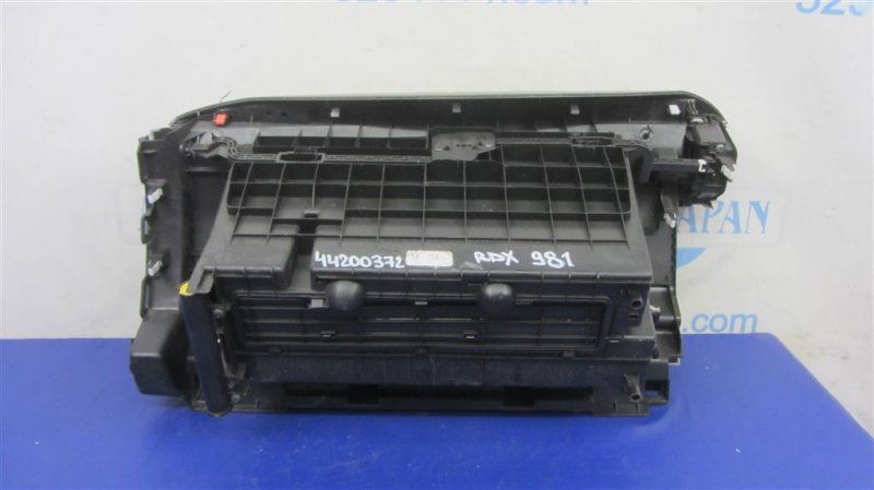 Бардачок RDX 12-19 2018 Внедорожник 3.5