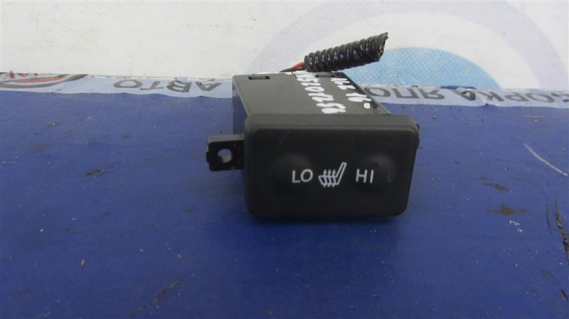 Кнопка обогрева сидений правая ACURA ILX 16-19 35600-TX6-003 Б/У