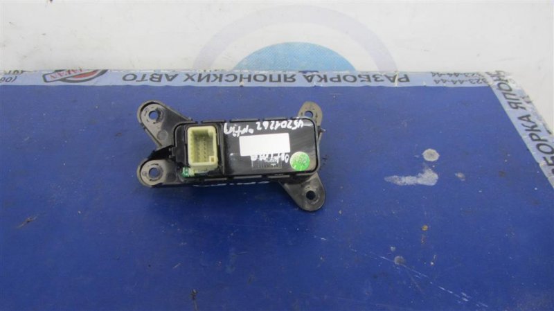 Кнопка открывания багажника внутренняя KIA OPTIMA JF 15-20