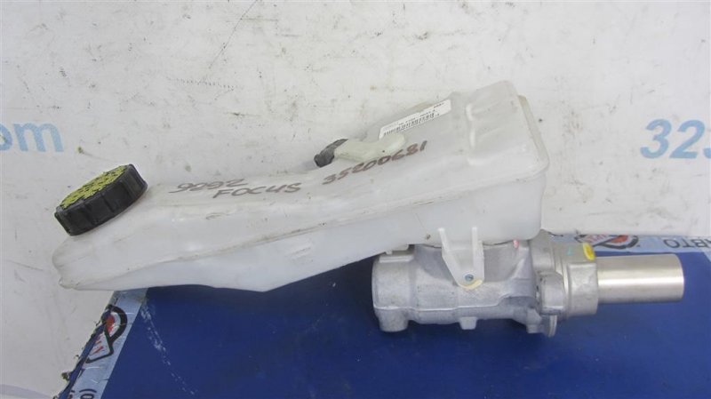 Главный тормозной цилиндр FORD FOCUS 10-18 2017 Седан 2.0 EV6Z-2140-A Б/У