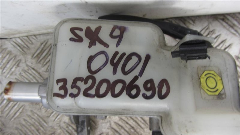 Главный тормозной цилиндр SX4 06-13 2008 Хетчбек 2.0 J20A Главный тормозной цилиндр SX4 06-13 2008 Хетчбек 2.0 J20A