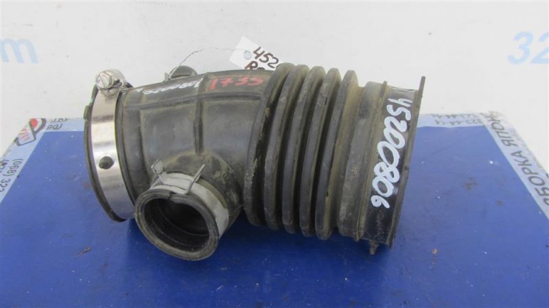 Запчасть патрубок воздушного фильтра NISSAN X-TRAIL/ROGUE T32 13-20 2015 T32 2.5 QR25DE 16576-4CL0B Б/У Патрубок воздушного фильтра NISSAN X-TRAIL/ROGUE T32 13-20 2015 T32 2.5 QR25DE 16576-4CL0B Б/У