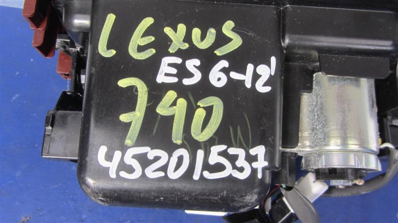 Накладка в салоне LEXUS ES350 06-12 Седан 3.5 Накладка в салоне LEXUS ES350 06-12 Седан 3.5