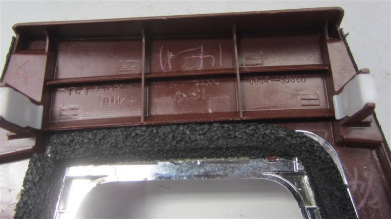 Накладка в салоне ES350 06-12 2009 Седан 3.5 Накладка в салоне ES350 06-12 2009 Седан 3.5