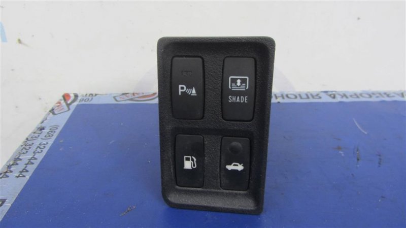 Запчасть кнопка открывания багажника внутренняя LEXUS ES350 06-12 2006 Седан 3.5 84840-33080 Б/У Кнопка открывания багажника внутренняя LEXUS ES350 06-12 2006 Седан 3.5 84840-33080 Б/У