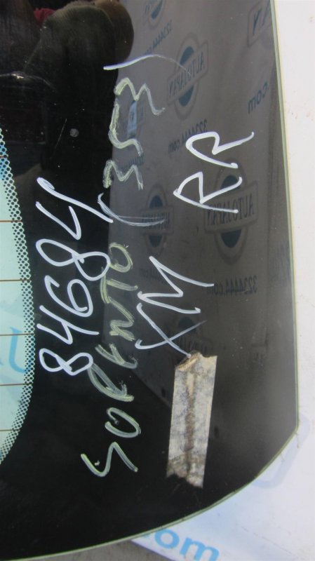 Стекло заднее SORENTO XM 09-14 2011 Внедорожник 2.4