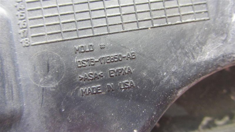 Кронштейн заднего бампера задний правый FUSION 14- 2014 Седан 2.5