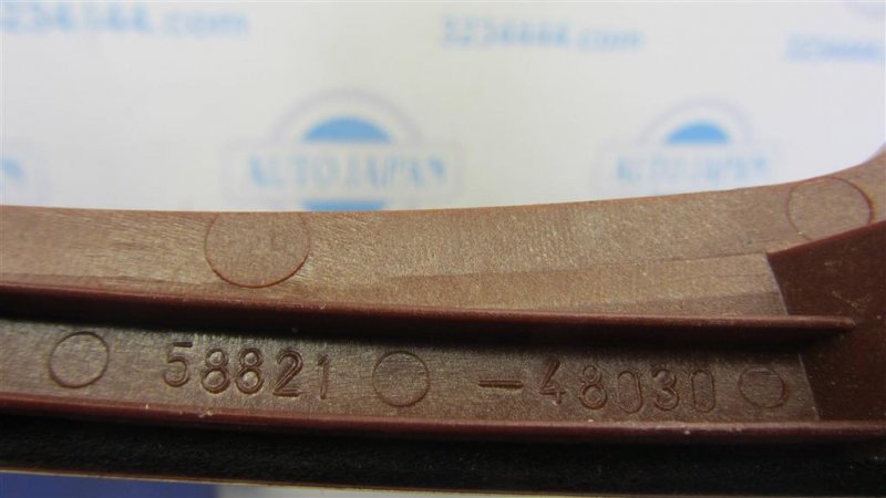 Накладка в салоне RX300/330/350/400 03-09