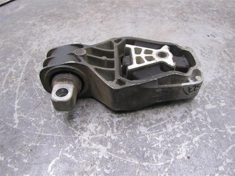 Подушка двигателя нижняя левая INFINITI QX30 16-20 Внедорожник 2.0 20PET