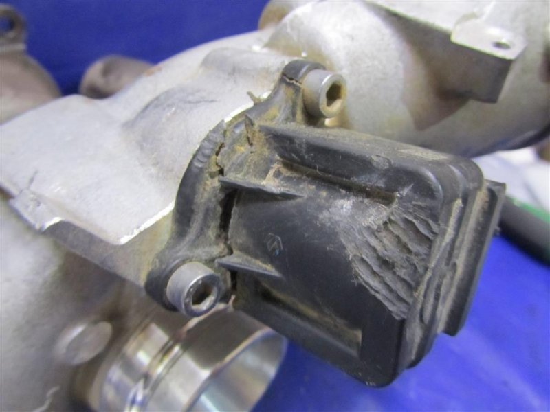 Турбина QX30 16-20 2016 Внедорожник 2.0 20PET