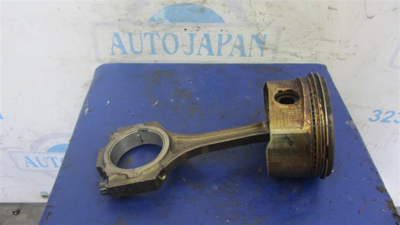 Поршень LEXUS LX470 98-07