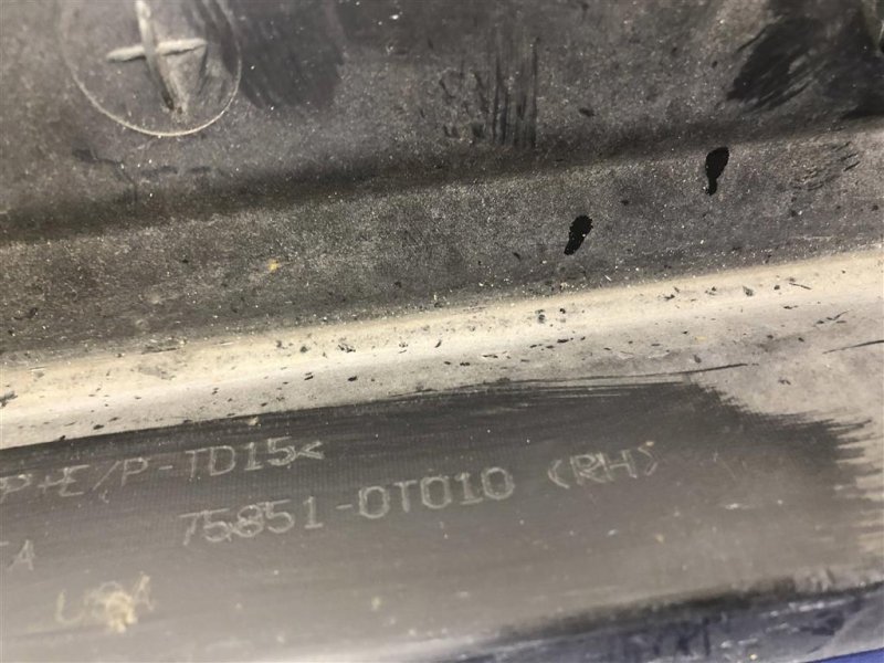 Накладка порога наружная правая VENZA 09-16 2013 GGV10 3.5 2GR-FE Накладка порога наружная правая VENZA 09-16 2013 GGV10 3.5 2GR-FE